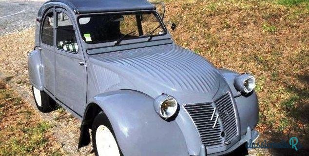 1955' Citroen 2CV photo #1