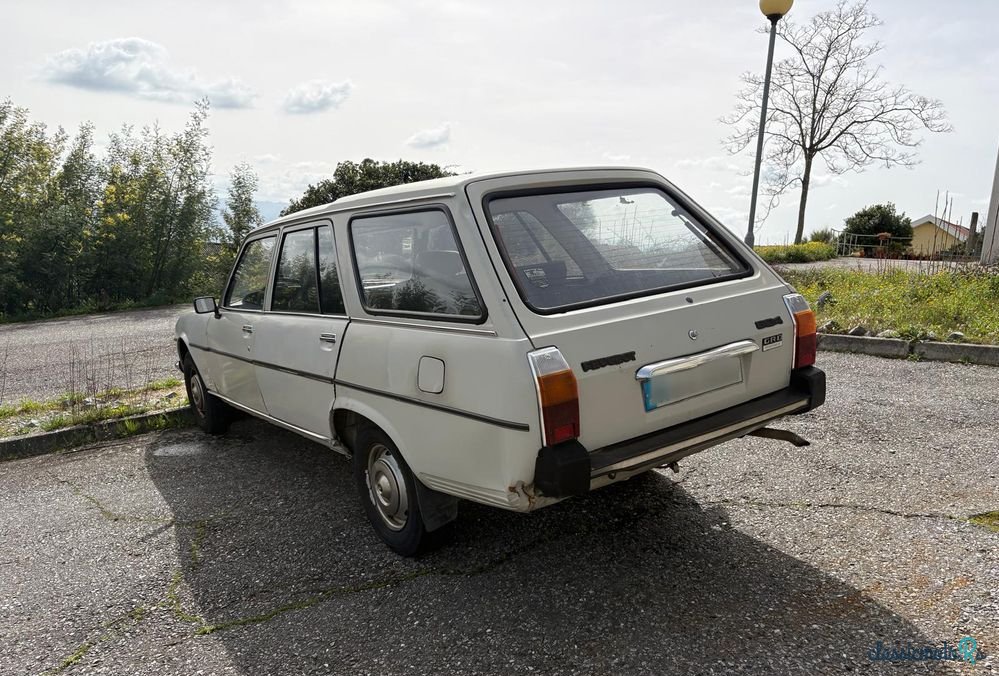 1989' Peugeot 504 Break photo #4