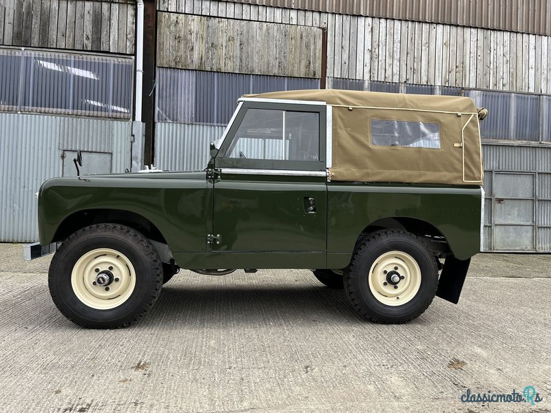 1968' Land Rover Series 2A photo #3