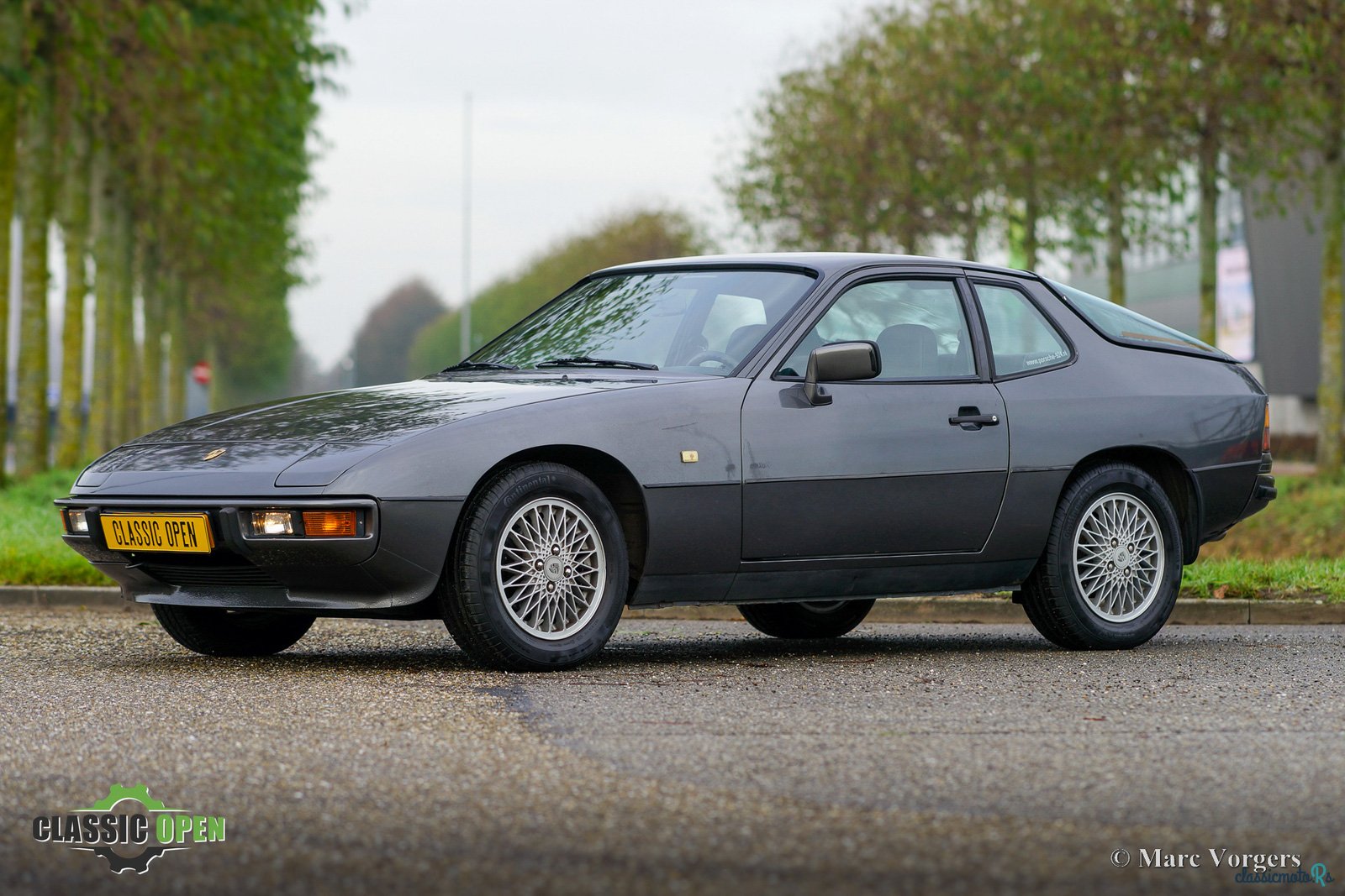 1979' Porsche 924 photo #1