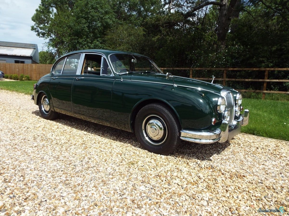 1966' Daimler 250 V8 photo #6