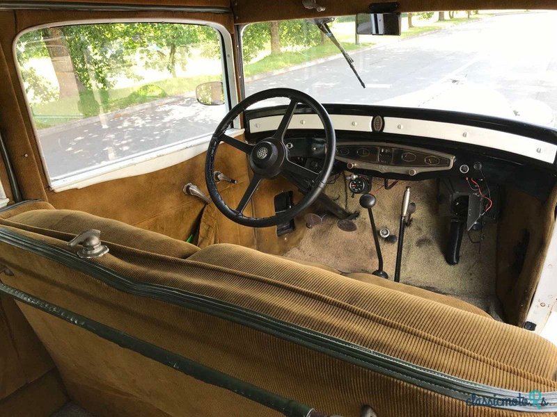 1931' Chrysler Imperial photo #3