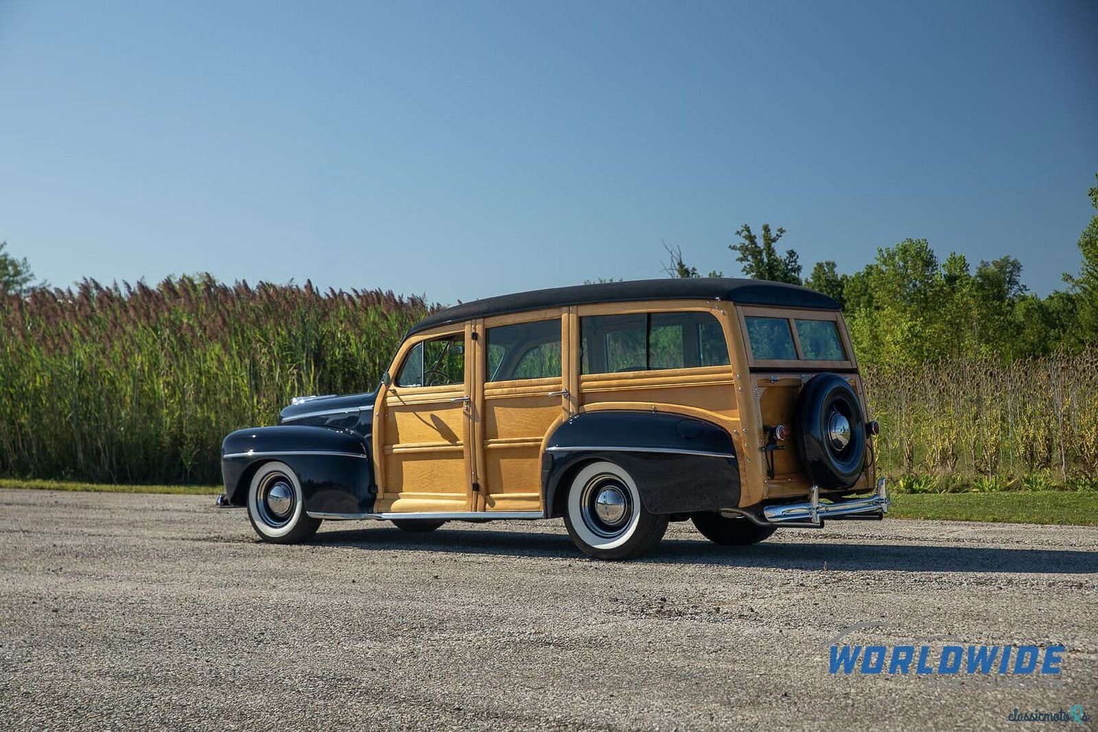 1947' Ford Super Deluxe photo #5