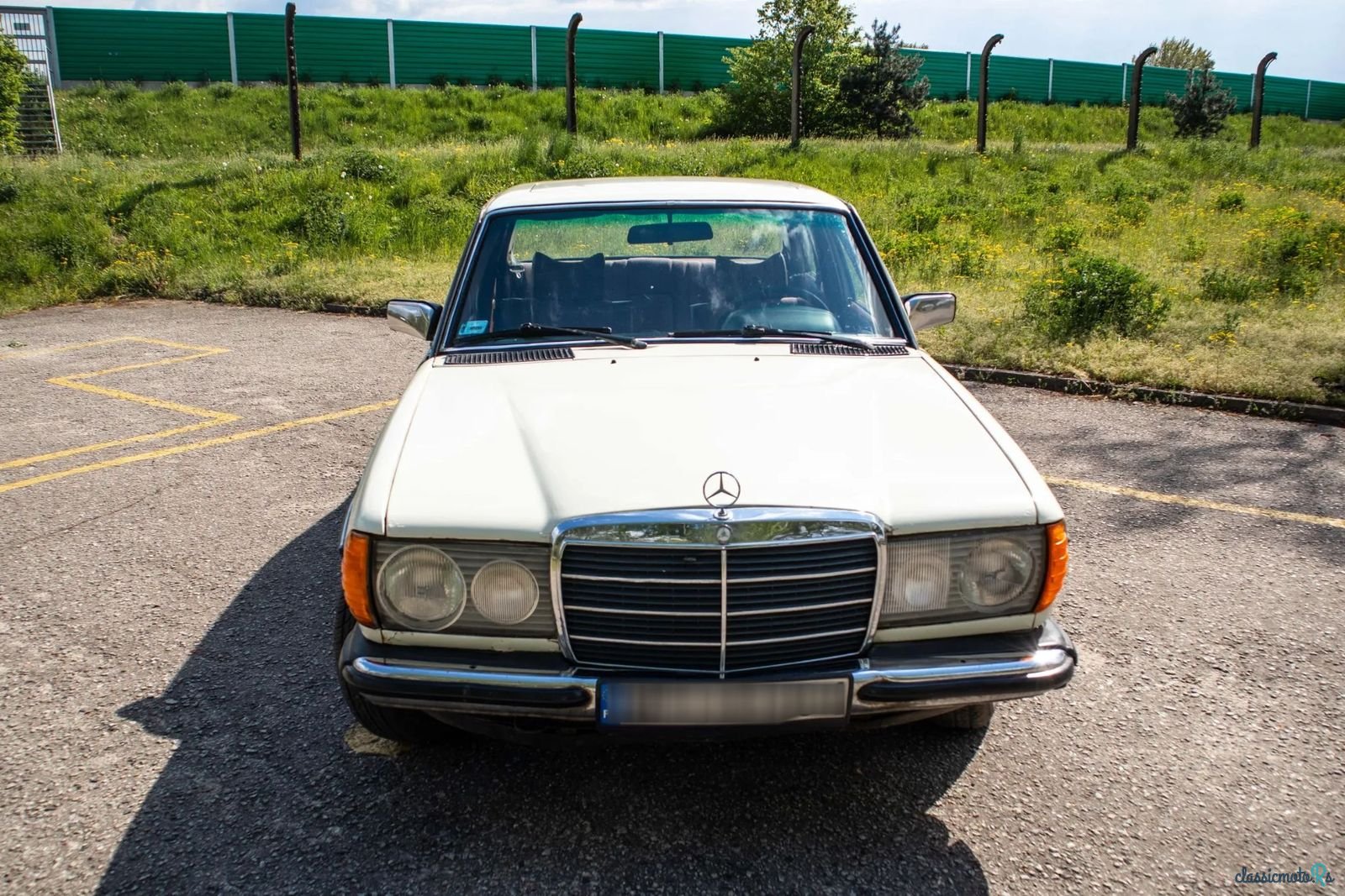 1980' Mercedes-Benz W123 photo #1