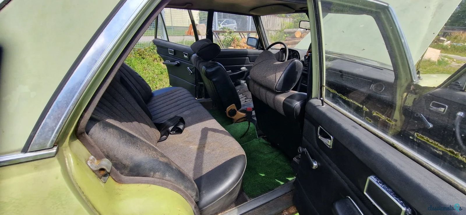 1975' Mercedes-Benz photo #6