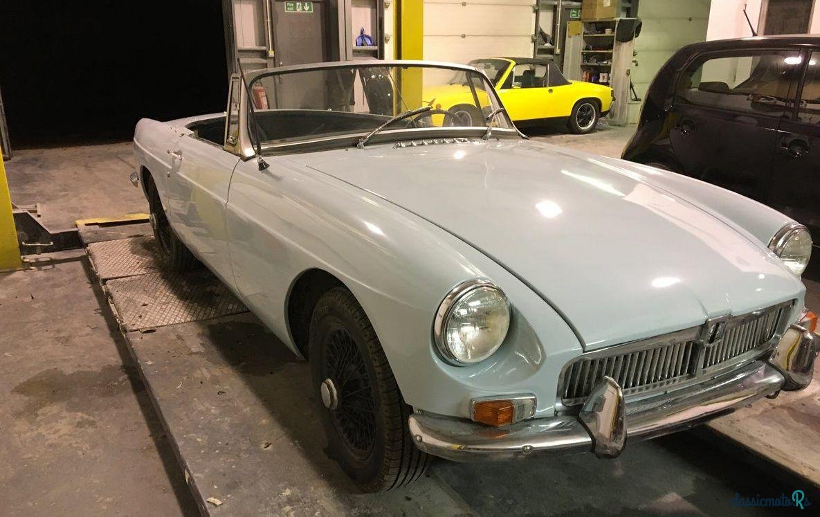 1968' MG Roadster photo #2