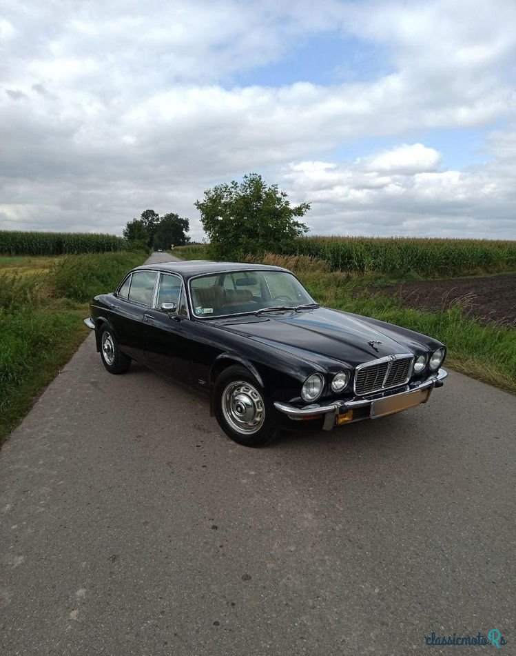1976' Jaguar XJ photo #1