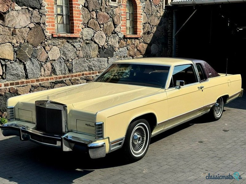 1979' Lincoln Town Car photo #3