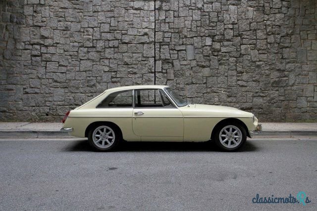 1967' MG MGB photo #2