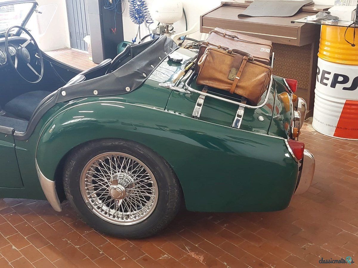 1957' Triumph TR3 photo #3