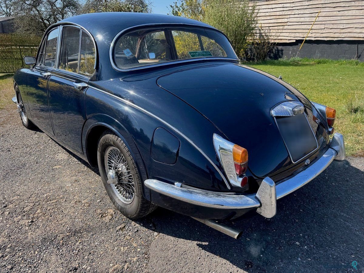 1969' Daimler 250 V8 photo #6