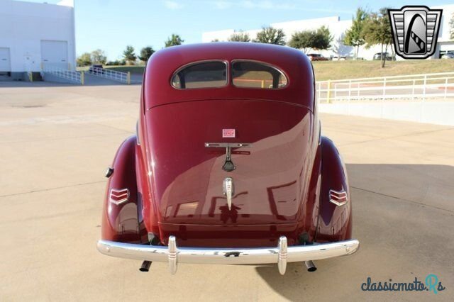 1940' Ford Deluxe photo #5