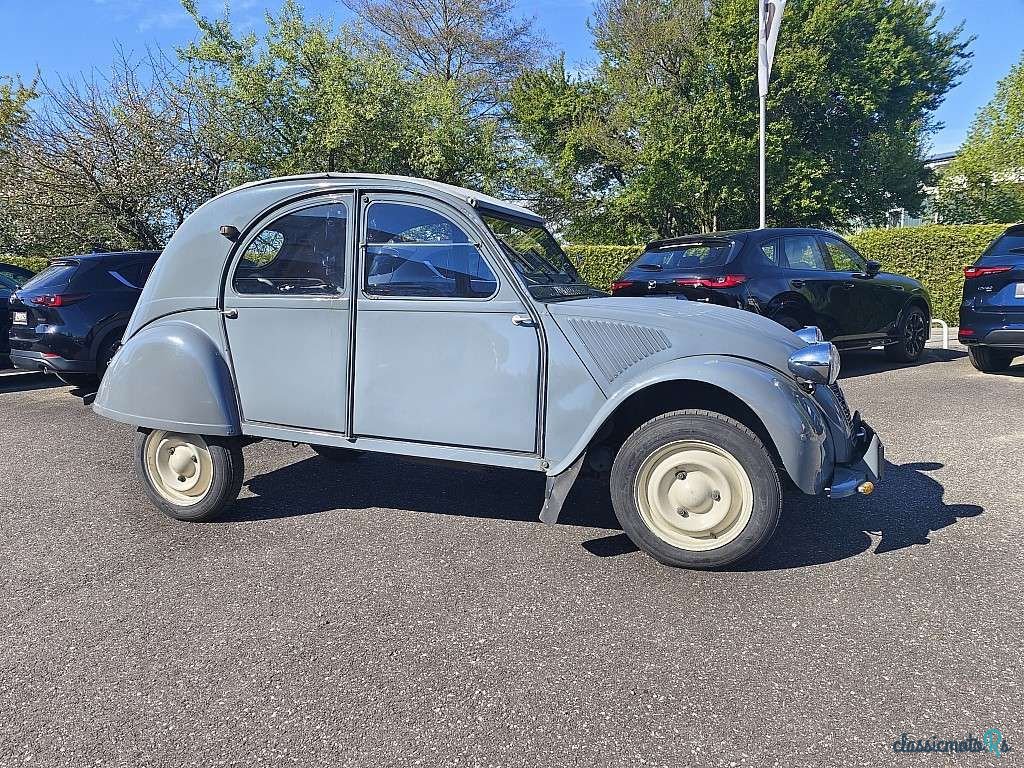1955' Citroen 2CV photo #6