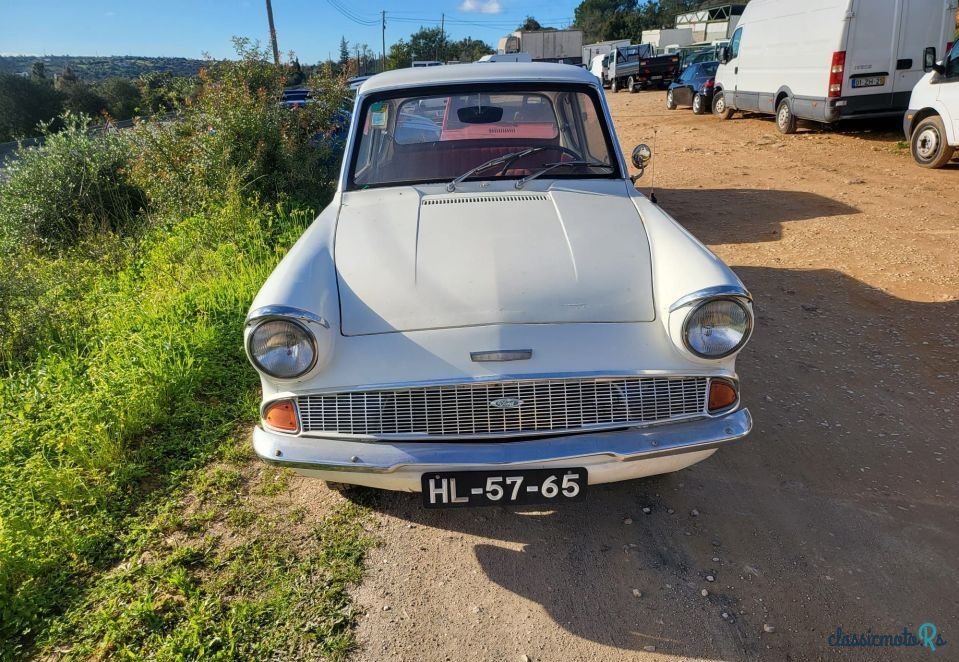 1967' Ford Anglia photo #3