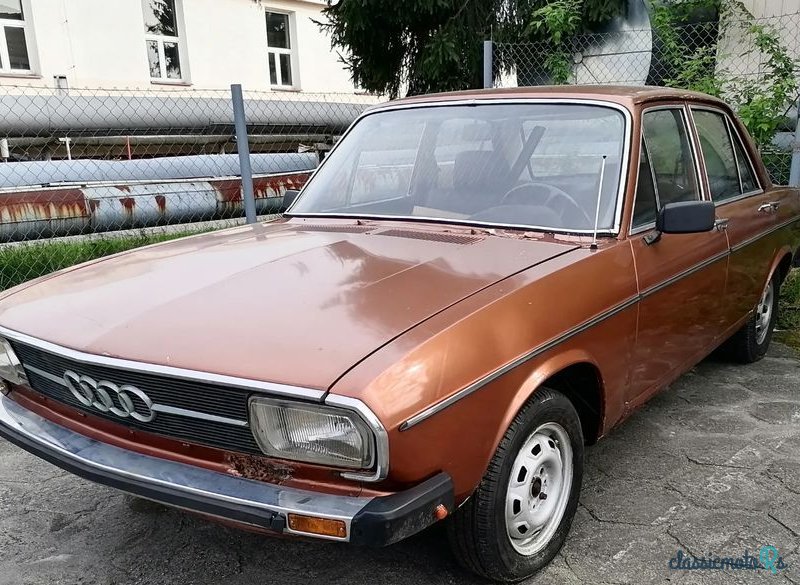 1975' Audi 100 photo #1