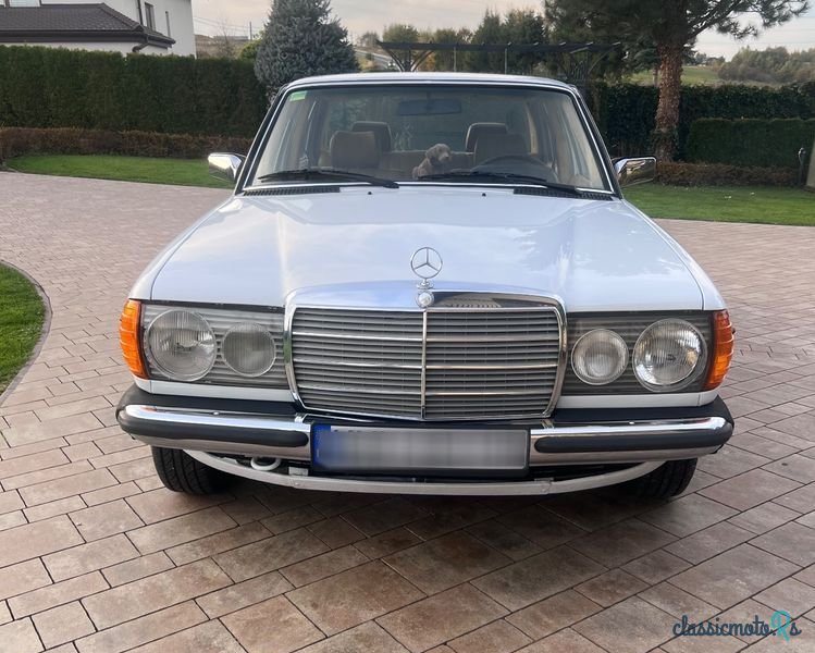 1980' Mercedes-Benz W123 photo #2