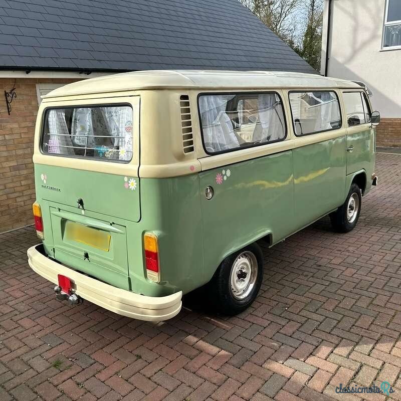 1977' Volkswagen Type 2 photo #4