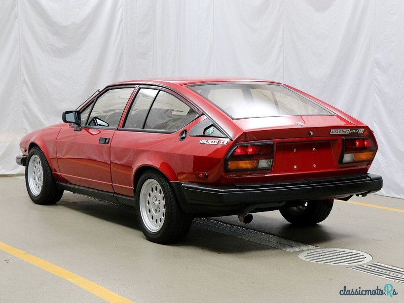 1982' Alfa Romeo GTV-6 photo #2