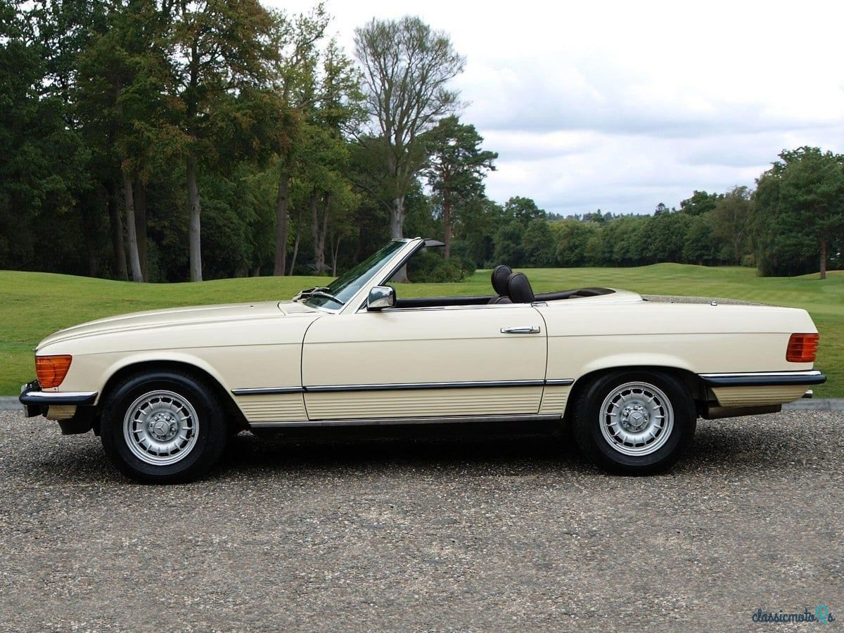 1980' Mercedes-Benz Sl Class photo #2