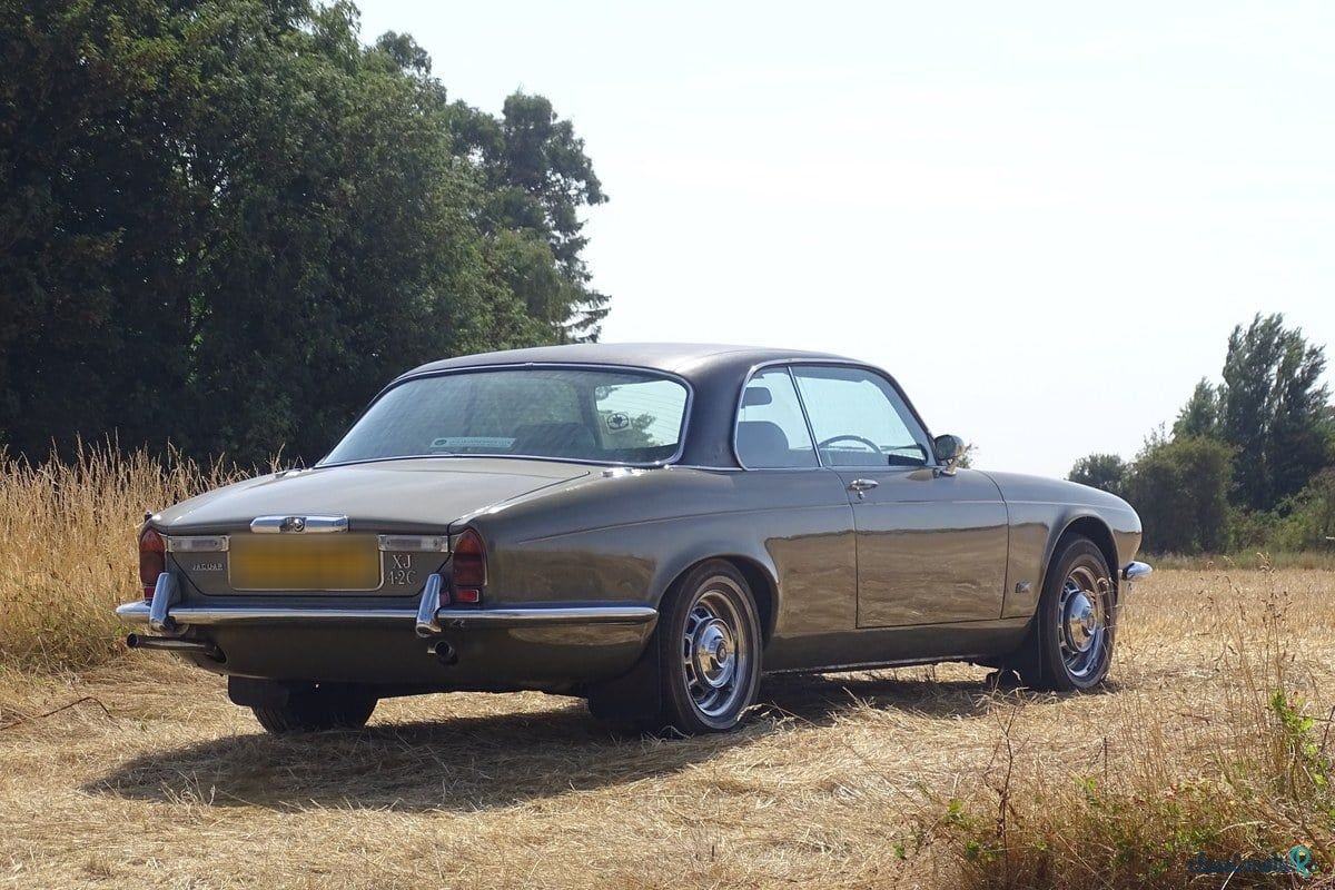 1976' Jaguar XJ photo #3