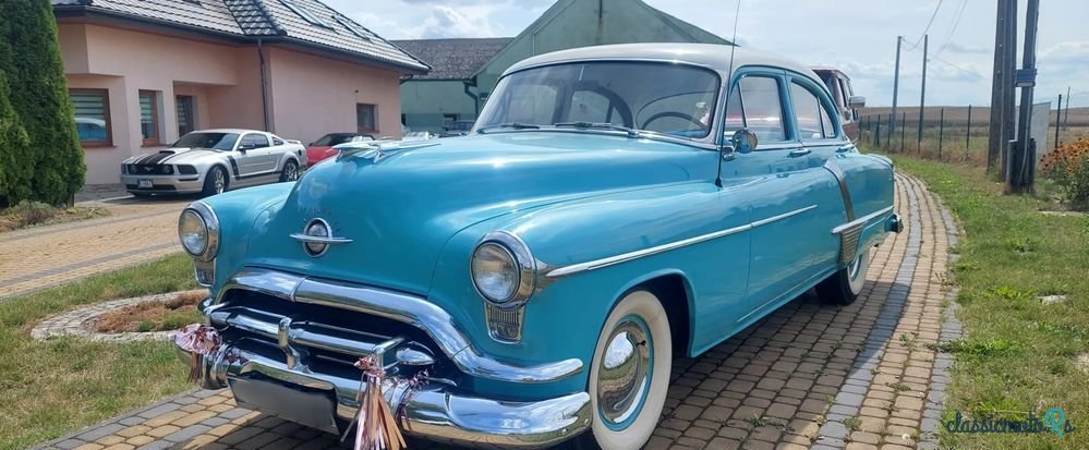 1952' Oldsmobile Eighty - Eight photo #1