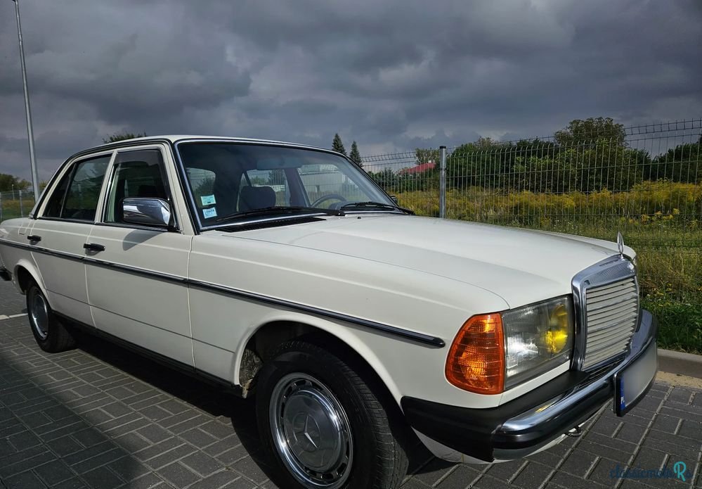 1980' Mercedes-Benz W123 photo #5