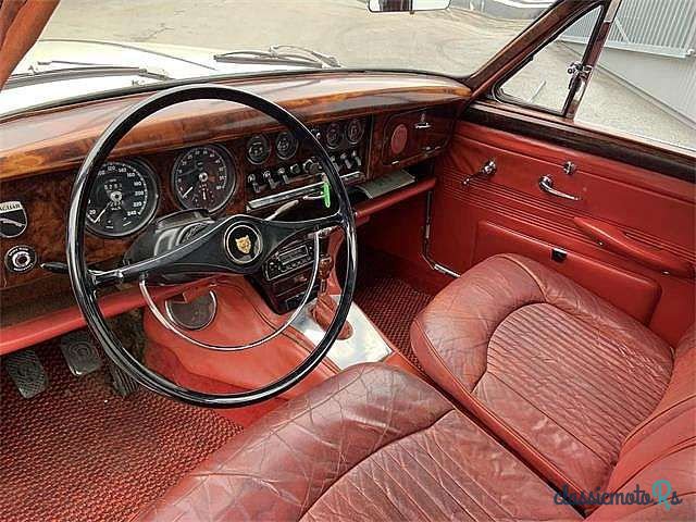 1965' Jaguar Mk Ii photo #5