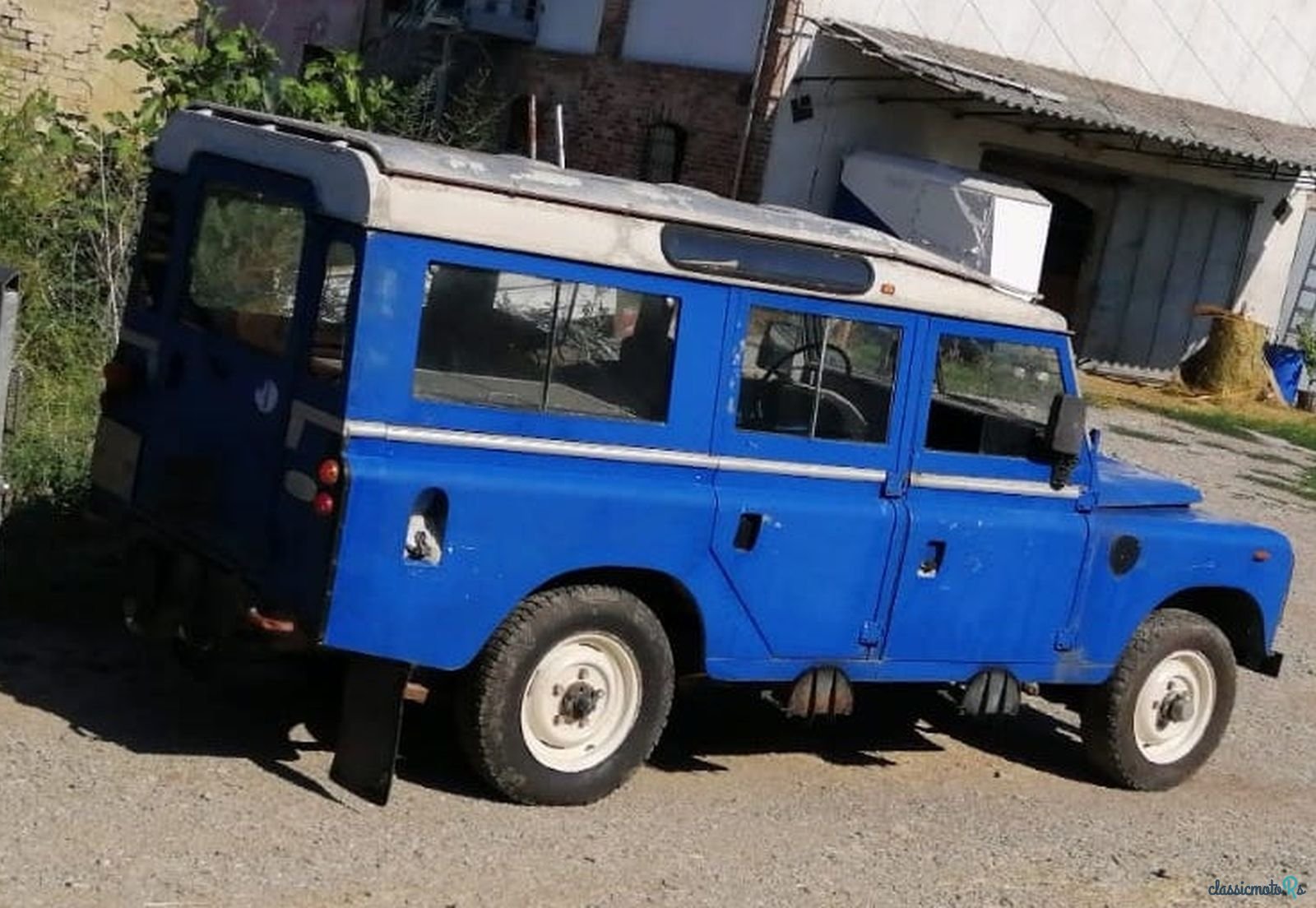 1975' Land Rover 109 Petrol Safari photo #1