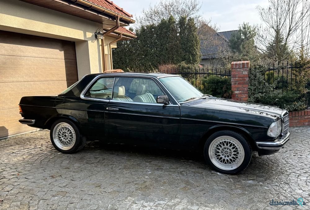 1978' Mercedes-Benz W123 photo #3