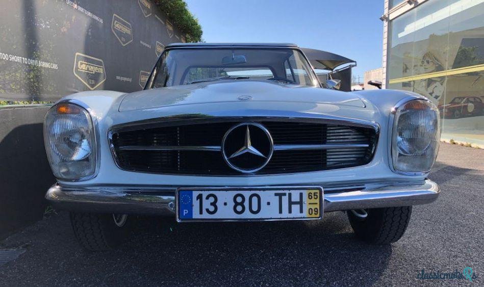 1965' Mercedes-Benz Sl-230 Pagode photo #2