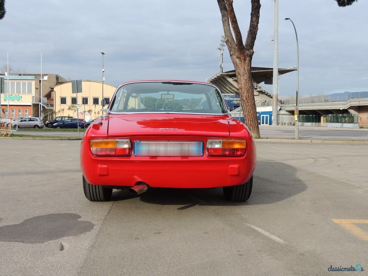 1973' Alfa Romeo GT photo #3