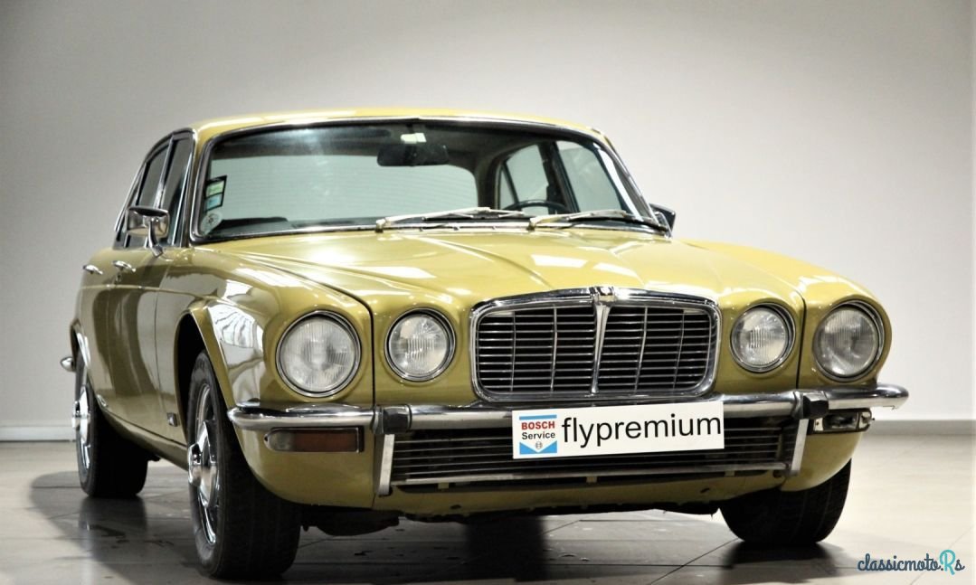 1974' Jaguar XJ photo #2
