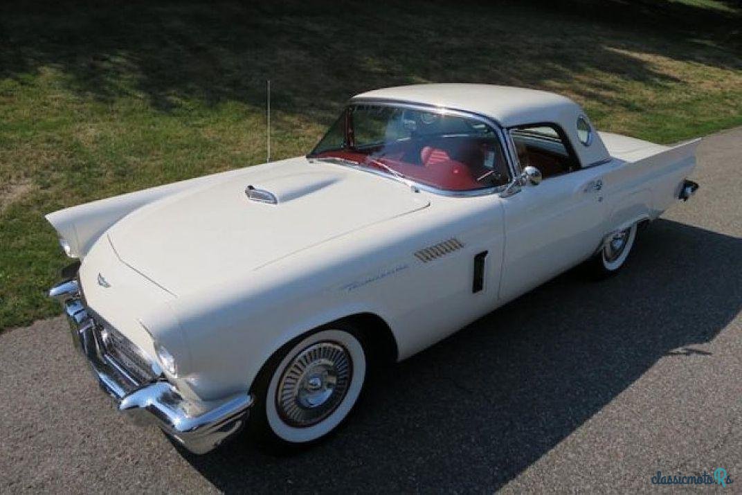 1957' Ford Thunderbird photo #2