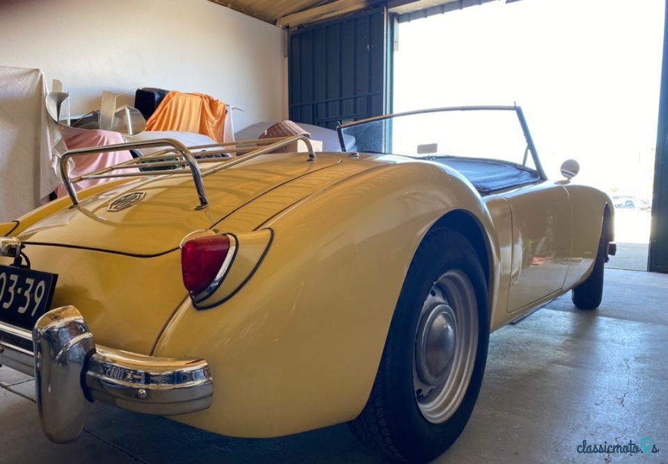 1957' MG MGA photo #5