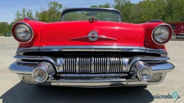 1957' Pontiac Star Chief photo #5