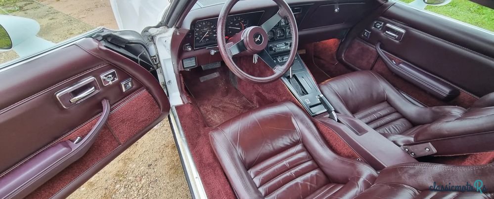 1980' Chevrolet Corvette photo #5