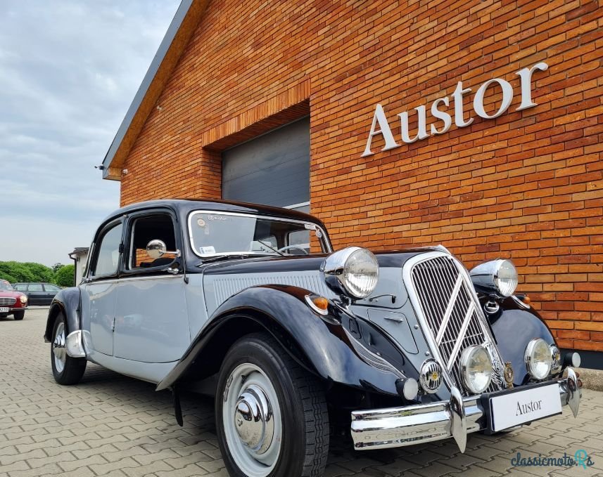 1955' Citroen photo #1