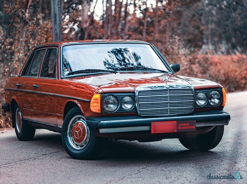 1977' Mercedes-Benz 240 photo #1