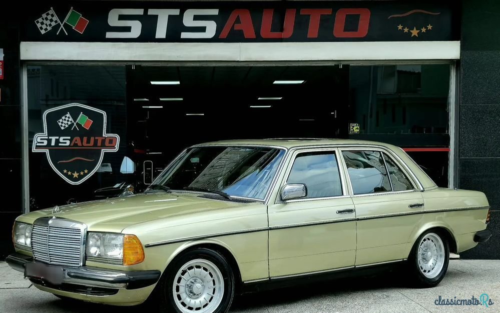 1982' Mercedes-Benz W123 300 D photo #1