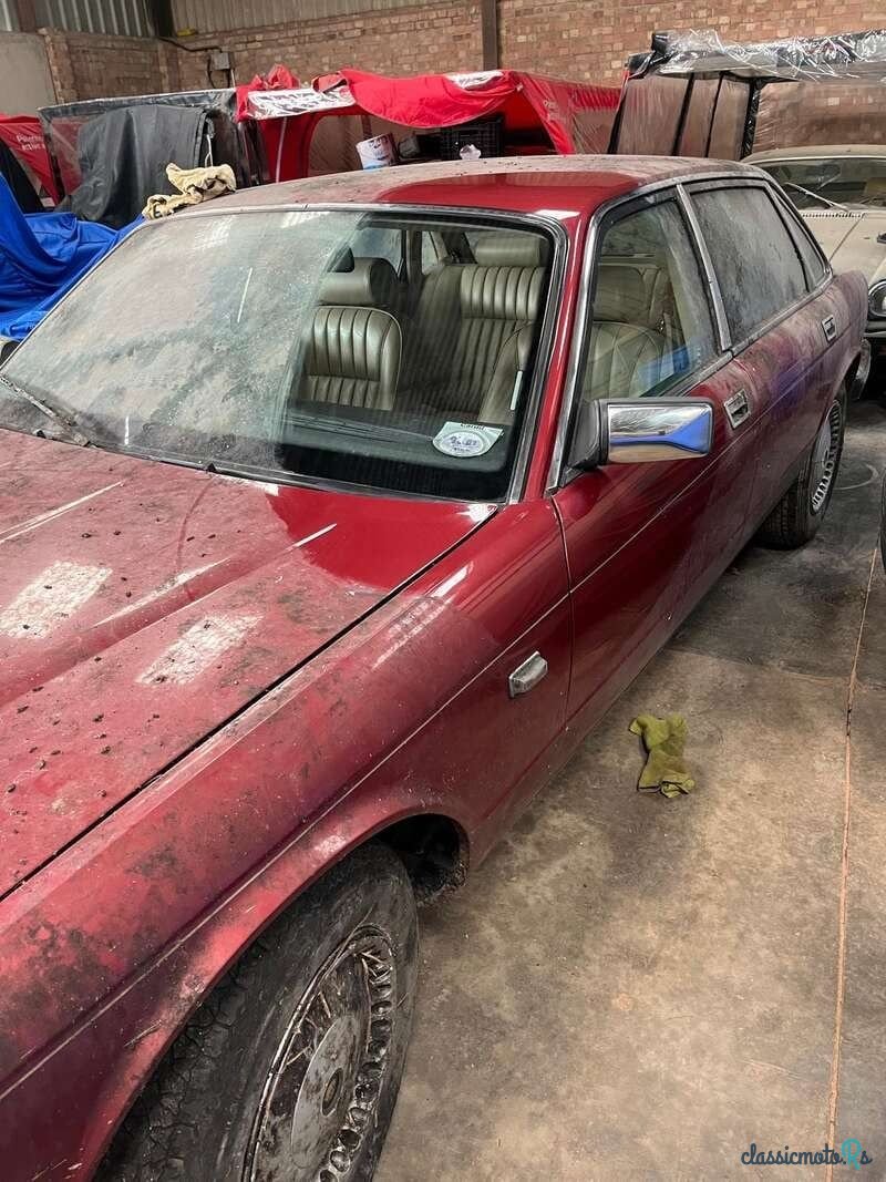 1988' Jaguar XJ photo #5