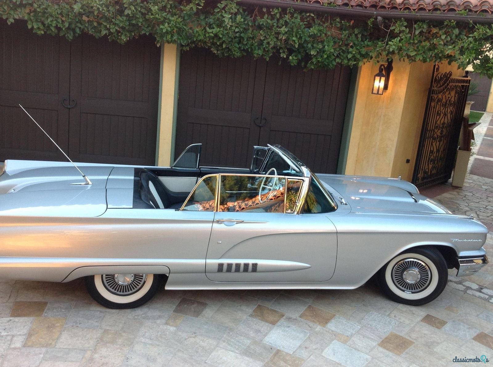 1958' Ford Thunderbird photo #3