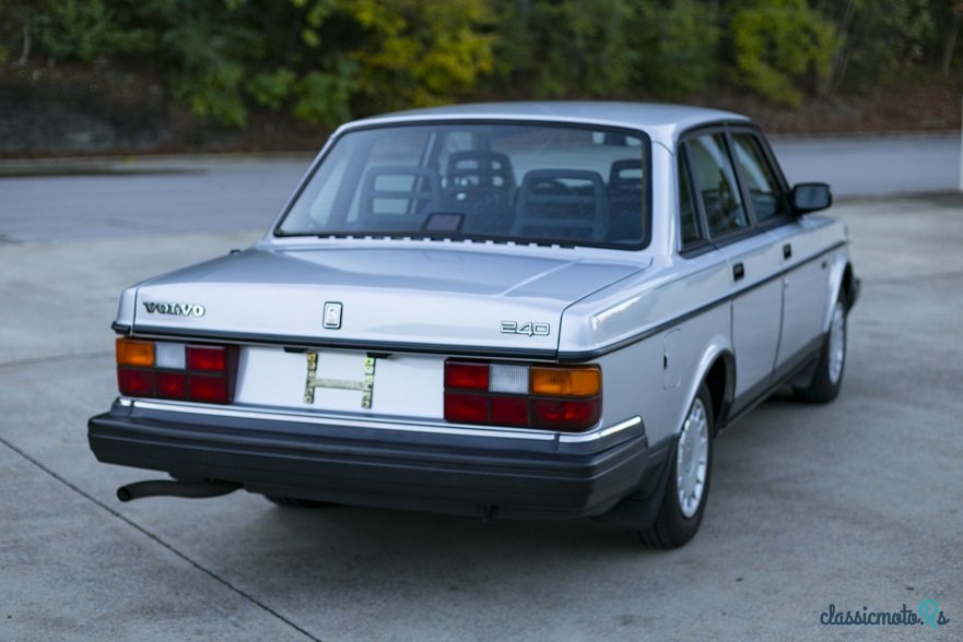 1992' Volvo 240 photo #2