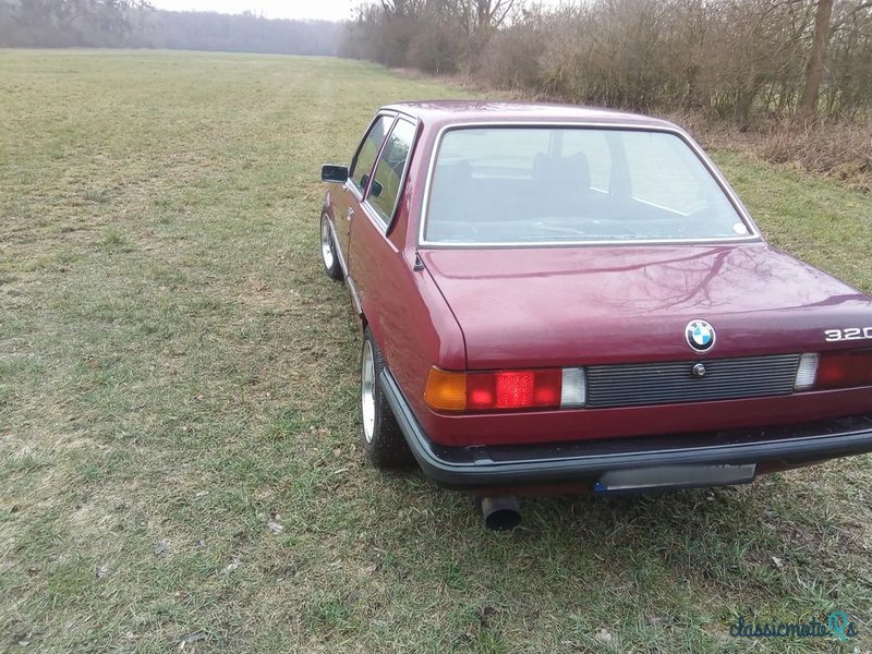 1980' BMW Seria 3 320 photo #5
