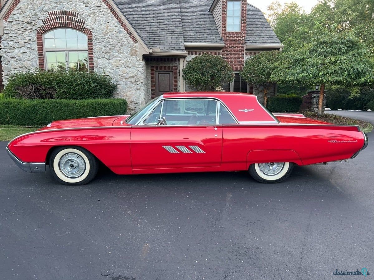 1963' Ford Thunderbird photo #2