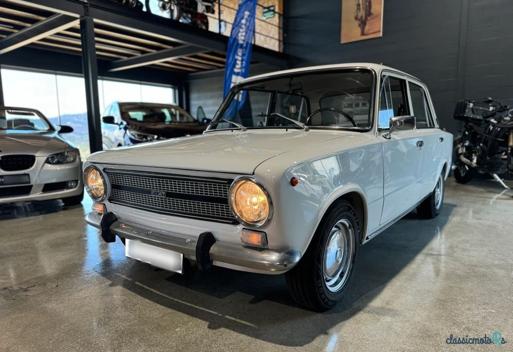 1974' Fiat 124 photo #2