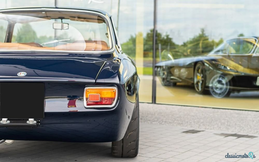 1971' Alfa Romeo GT photo #5