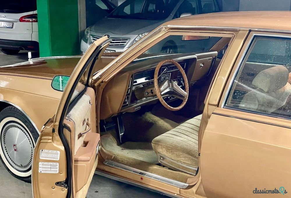 1980' Oldsmobile Delta 88 photo #5
