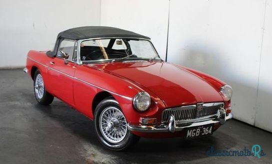 1964' MG B Sports photo #4