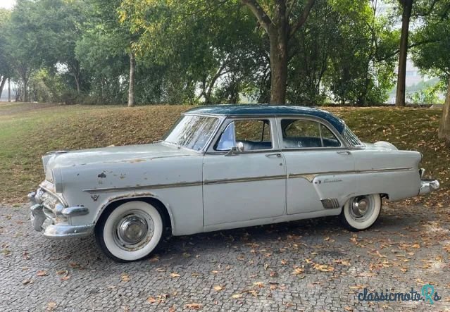 1954' Ford Crestline photo #5