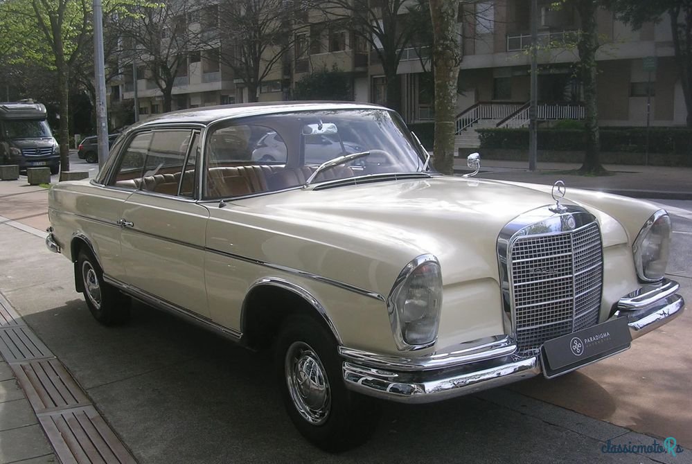 1965' Mercedes-Benz W112 300 SE photo #1